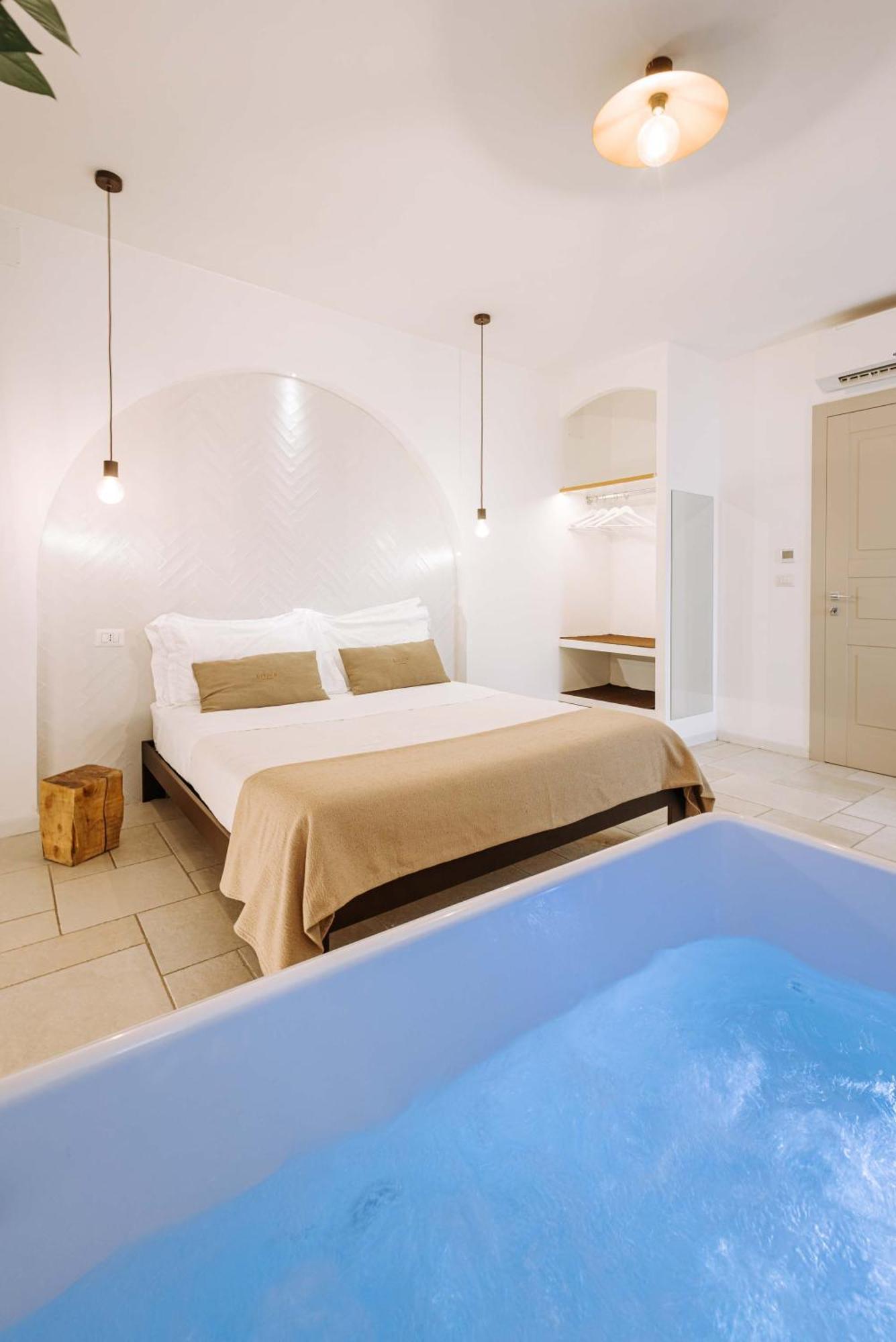 Dirium - Exclusive Rooms Monopoli Luaran gambar